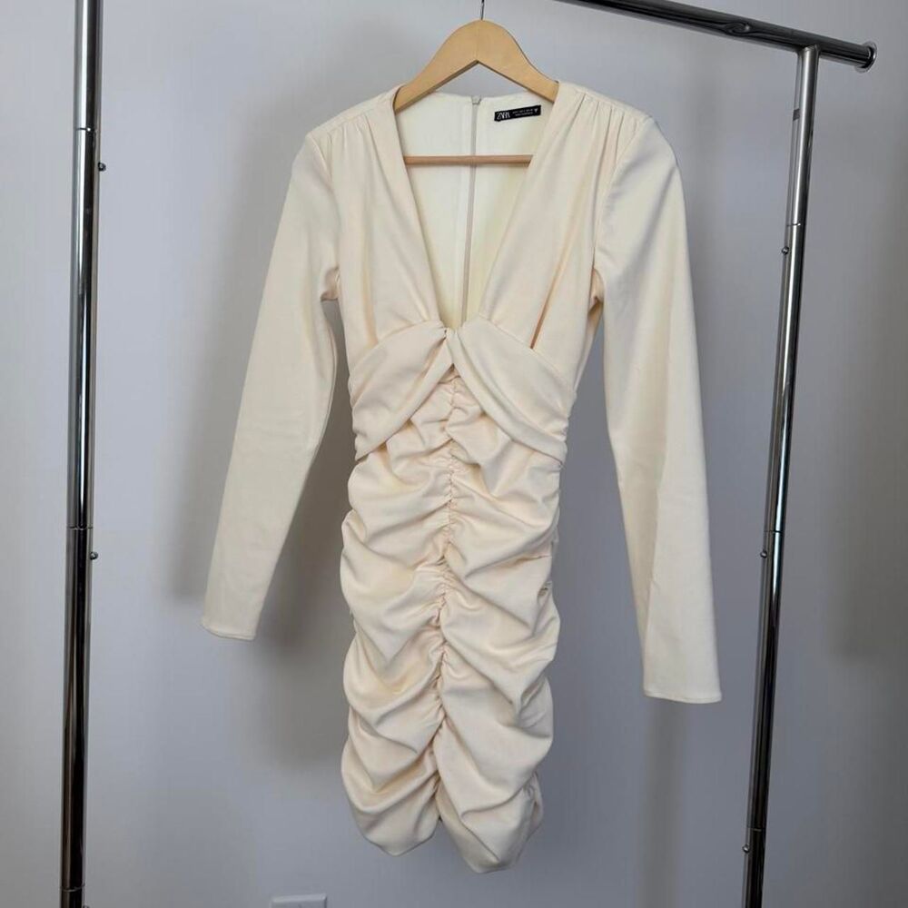 Zara Women's Cream and White Dress